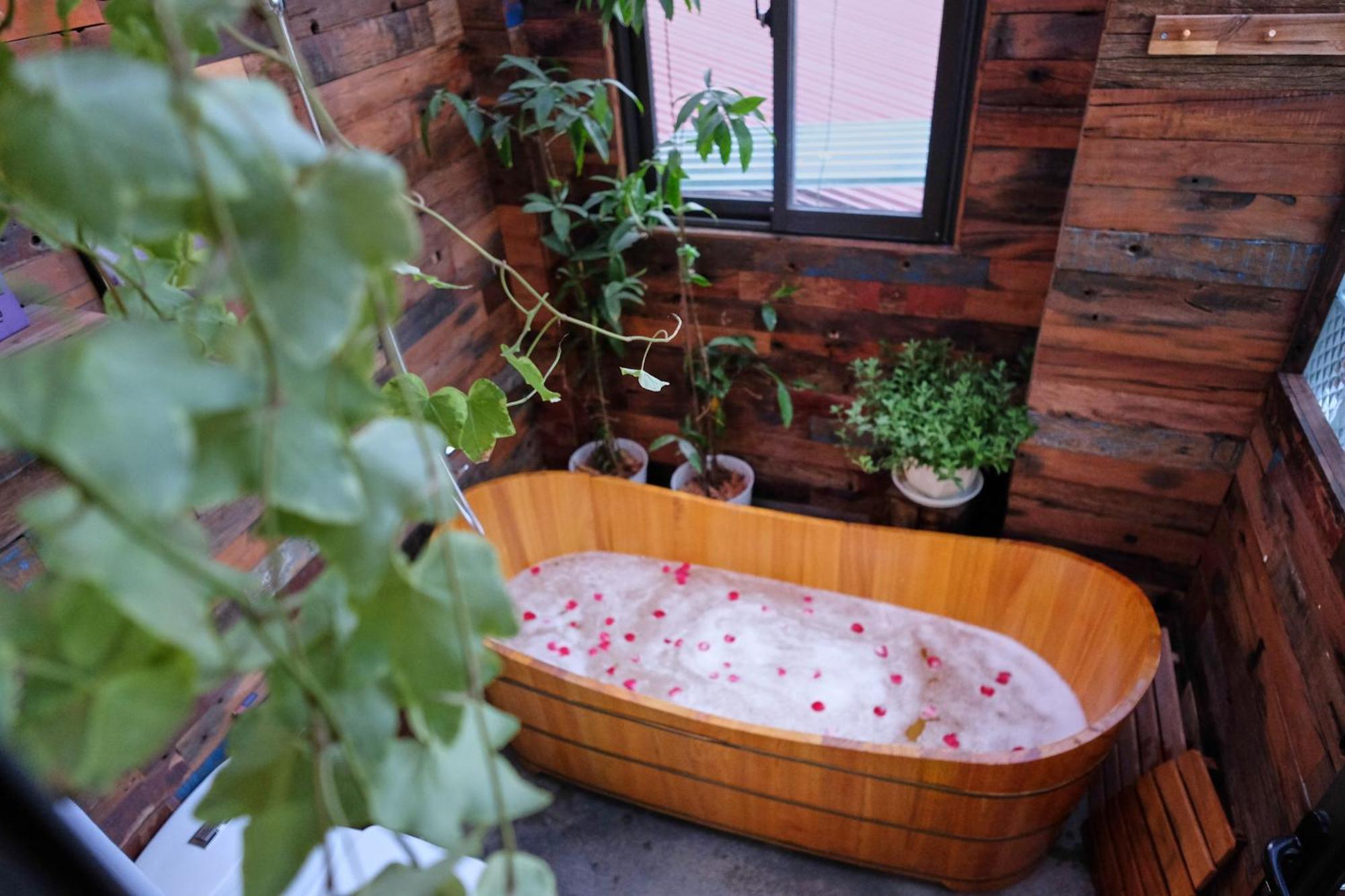 The Gallery Homestay - By Pegasy Group Hanoi Bagian luar foto